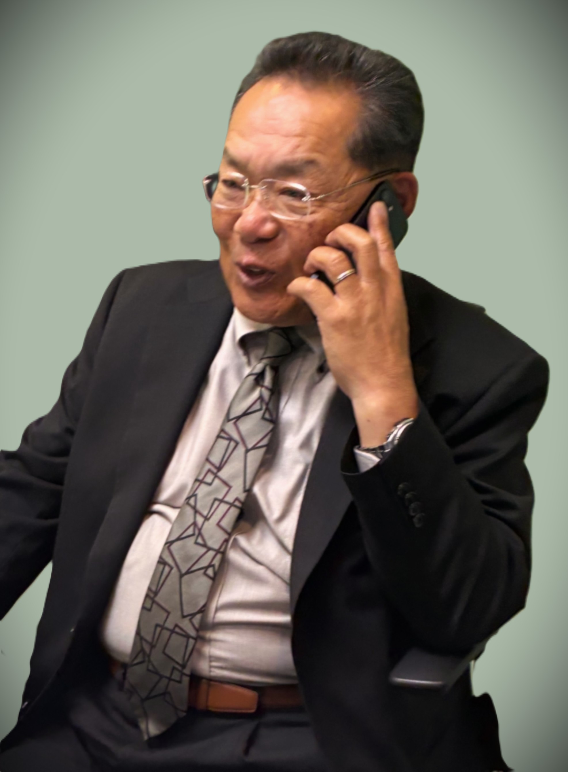 代表取締役社長　明神 賢